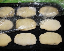 Пирожки на сухом молоке дрожжевые в духовке
