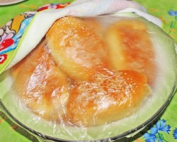 Пирожки на сухом молоке дрожжевые в духовке