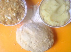 Пирожки на сырых дрожжах