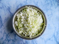 название картинки Пирожки на воде в духовке с капустой