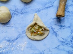 название картинки Пирожки на воде в духовке с капустой