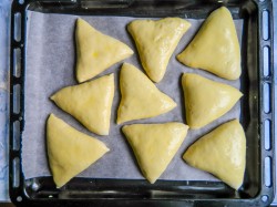 название картинки Пирожки на воде в духовке с капустой