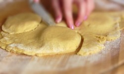 Пирожки песочные с яблоками