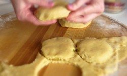 Пирожки песочные с яблоками