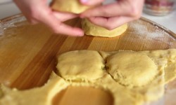 Пирожки песочные с яблоками