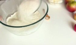 Пирожки песочные с яблоками