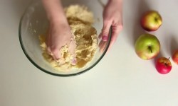 Пирожки песочные с яблоками