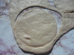 Пирожки рисовые дрожжевые печеные с яйцом - шаг 7