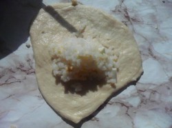 Пирожки рисовые дрожжевые печеные с яйцом - шаг 8