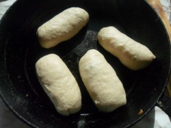 Пирожки рисовые дрожжевые печеные с яйцом - шаг 9