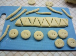 Пирожки с фаршем в духовке Румяные Хрюшки - шаг 12