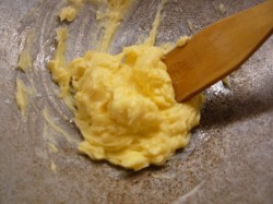 Пирожки с фаршем в духовке Румяные Хрюшки - шаг 3