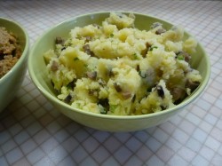 Пирожки с фаршем в духовке Румяные Хрюшки - шаг 7