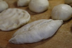 Пирожки с горохом жареные на сковороде