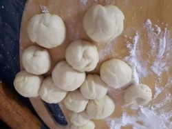 Пирожки на сыворотке с капустой и яйцом