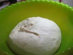 Жареные пирожки с картошкой на дрожжах на сковороде