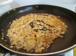 Жареные пирожки с картошкой на дрожжах на сковороде