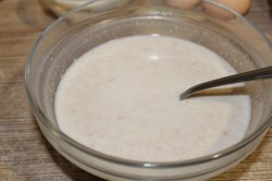 название картинки Пирожки с клубникой из дрожжевого теста в духовке