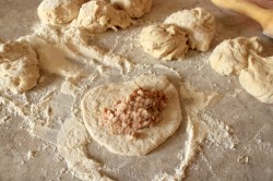 Пирожки с мясом жареные на сковороде