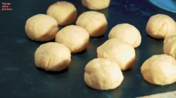 Пирожки с капустой, картошкой и сосисками