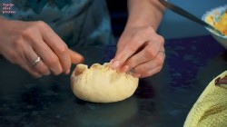 Пирожки с капустой, картошкой и сосисками