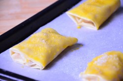 Пирожки с яблоками из теста фило в духовке