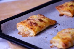 Пирожки с яблоками из теста фило в духовке