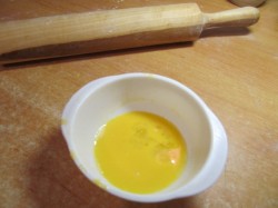 Слоеные пирожки с ветчиной и сыром - шаг 10