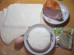 Слоеные пирожки с ветчиной и сыром - шаг 1