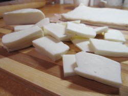 Слоеные пирожки с ветчиной и сыром - шаг 2