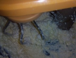 Пирожки слоеные конвертики с творогом - шаг 2