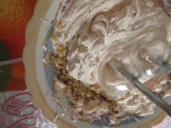 Пирожное Буше глазированные с малиново-ореховым кремом