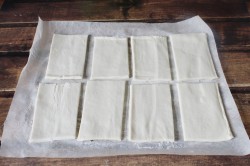 Пирожное из слоеного теста с заварным кремом - шаг 7