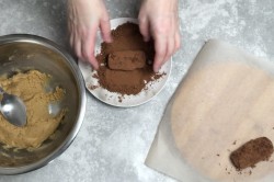 Пирожное Картошка из сгущенки и печенья