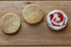 Пирожное со сливочным кремом и ягодным мармеладом - шаг 4 Пирожное со сливочным кремом и ягодным мармеладом - шаг 4