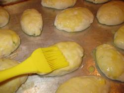 Быстрые пирожки на кефире в духовке Нежнее пуха