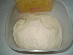 название картинки Пирожки с яйцом и зеленым луком на сковороде