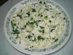 название картинки Пирожки с яйцом и зеленым луком на сковороде