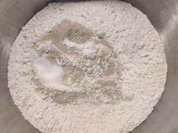 Пирожки дрожжевые с капустой в духовке