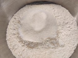 Пирожки дрожжевые с капустой в духовке