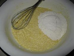 название картинки Пирожки из дрожжевого теста с капустой в духовке