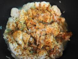 Плов на плите в казане из курицы - шаг 4