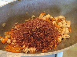 Плов из красного риса