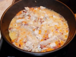 Плов на сковороде с курицей