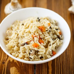 Грибной плов с шампиньонами