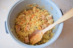 Плов со свининой в мультиварке - шаг 7