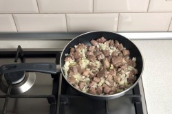 Плов в горшочках в духовке