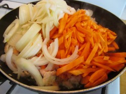 Плов в кастрюле с курицей - шаг 10