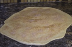 Плюшки с сахаром из дрожжевого теста