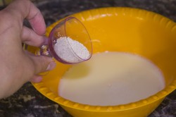 Плюшки с сахаром из дрожжевого теста